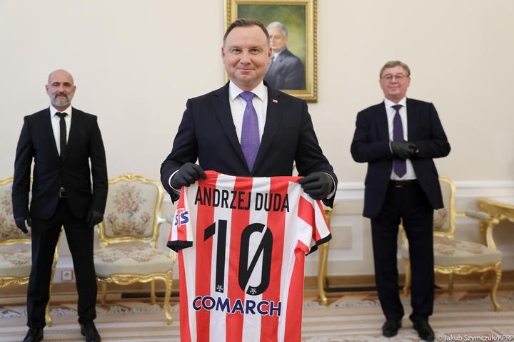 07_Andrzej_Duda_przedstwieciele_klub_sportowy_Cracovia_20200929_JS__0013